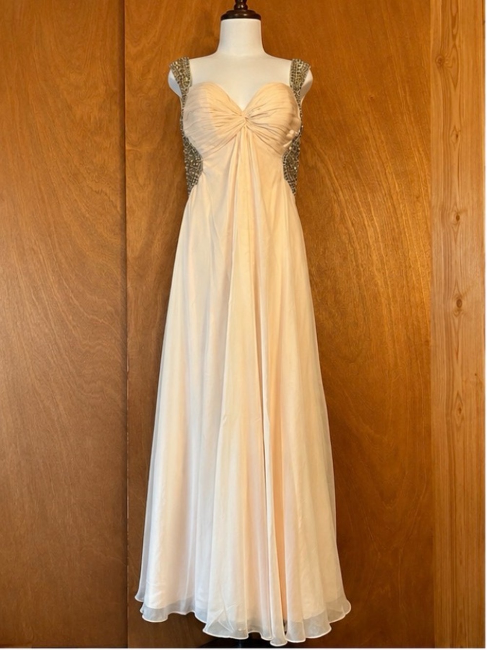 La Femme Chiffon Gown long Dress Size 10 Prompts Formal Beaded Sparkly champagne